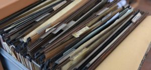 Corrige o elimina datos personales en registros oficiales
